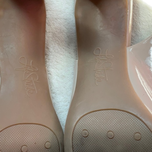 Life Stride Cream Peep-Toe Slingback Heels - Picture 8 of 8